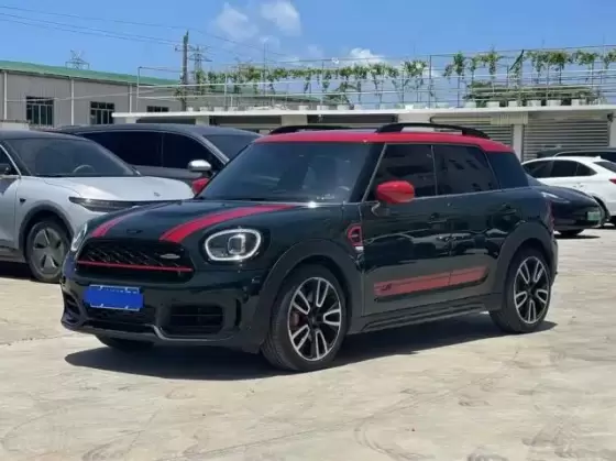 MINI JCW Countryman