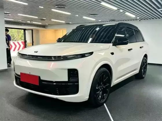 Li Auto L8