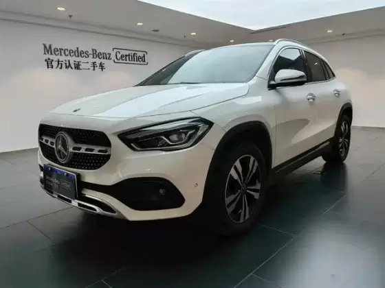 Mercedes-Benz GLA 200