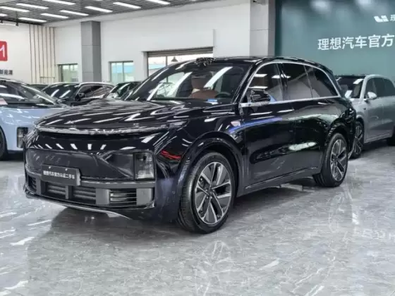 Li Auto L8