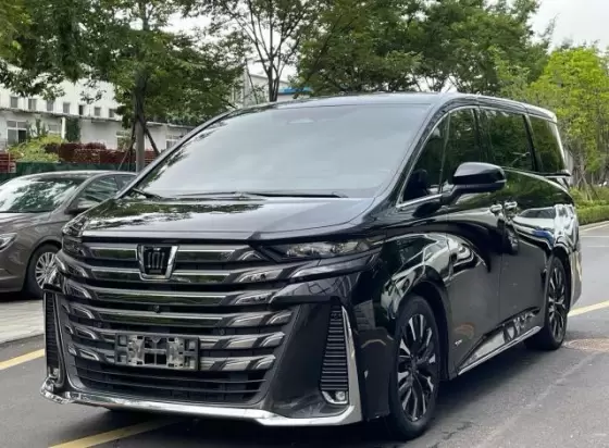 Toyota Vellfire (Imported) 2024 Crown Vellfire 2.5 CVT Flagship Executive Edition