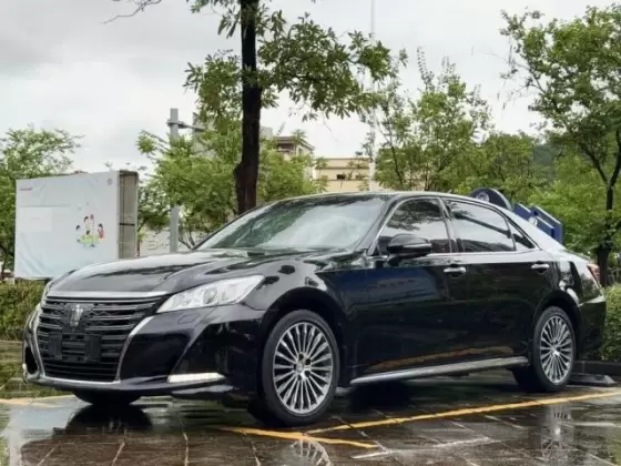 Toyota 2018 Crown 2.0T Sport