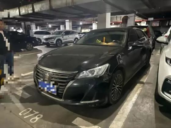 Toyota 2018 Crown 2.0T Sport