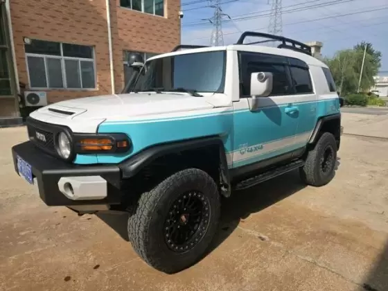 Toyota FJ Cruiser (Imported) 2017 FJ Cruiser 4.0 Middle East version