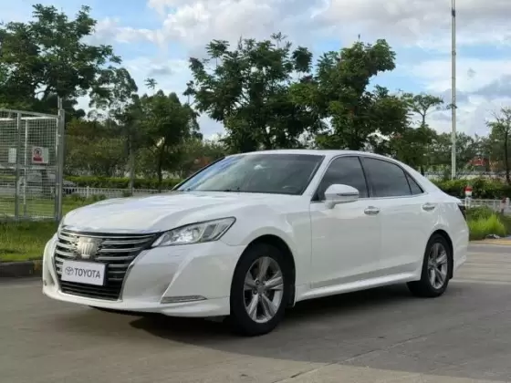 Toyota 2015 Crown 2.5 Fashion Edition