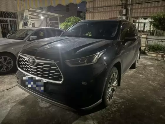 Toyota 2022 Highlander 2.0T 380T All-Wheel Drive Luxury 7-Seater
