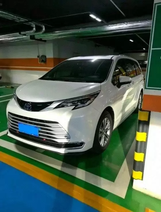 Toyota Sienna