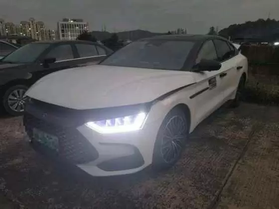 BYD Han EV
