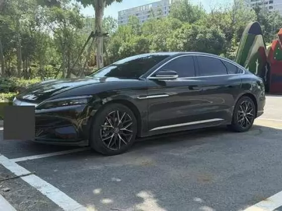 BYD Han EV