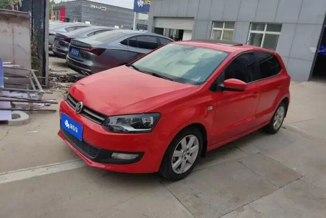 Volkswagen 2013 POLO 1.4 Comfort Edition