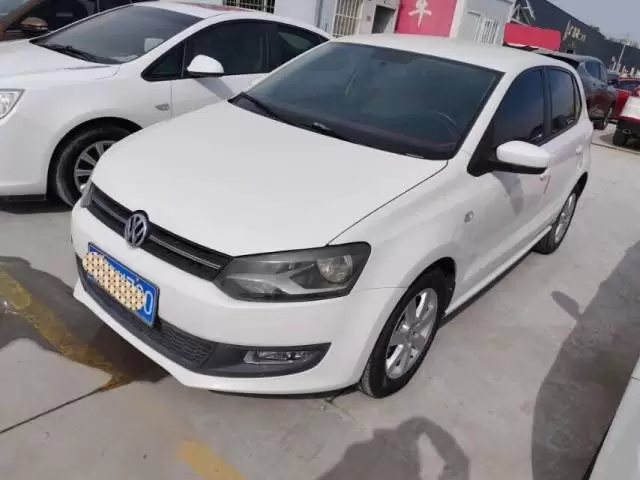 Volkswagen 2013 POLO 1.6 Comfort Edition