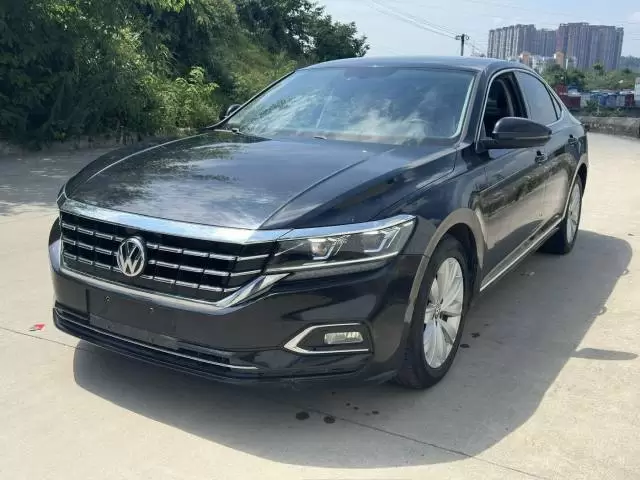 Volkswagen 2019 Passat 2.0 TSI 330 TSI Elite