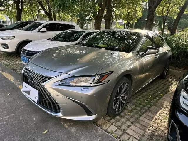 Lexus